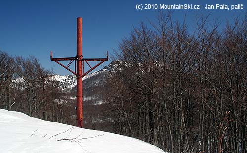 Destroyed ski lift near the summit Radeševo