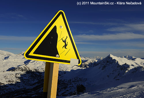 Stylové značky na vrcholu Pic de Chabrieres – 2750 m