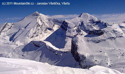 V pozadí vlevo Altels 3629 m, vpravo od něj Rinderhorn 3235 m