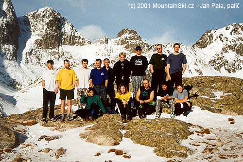 Část účastníků výletu v roce 2001