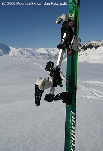 Diamir Eagle  with crampons – walking with heel elevator in the highest position