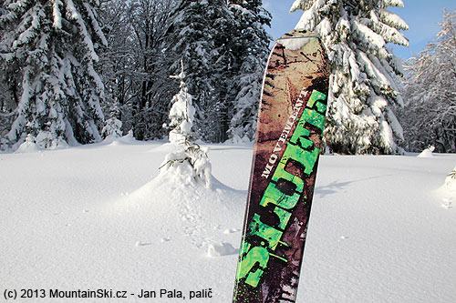 I used wide and 184 cm long skis Movement Sluff – it was a good decision for the amount of powder there