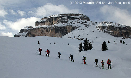 Typická dolomitská scenérie v zimním období