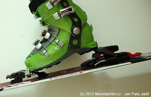 Second uphill position of the heel support – adjustment by ski-pole