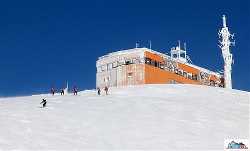 Downhill from the peak of  Bjelasnica – the view of weather station