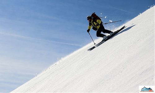 Skiing from Titov vrv on skis Dynafit Huascaran