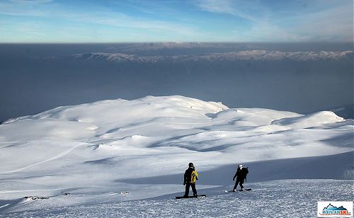 Na snowboardech volnými svahy a pláněmi zpátky do civilizace