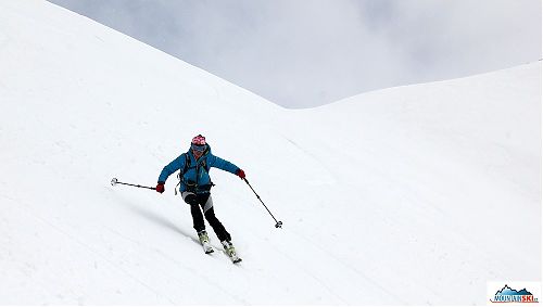 Klára Kočarová Pechová skiing in the area of volcano Bakening