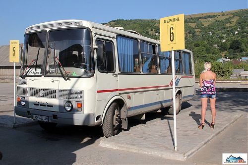 Tímto busem jsme se přesunuli z Rachova do Jasini