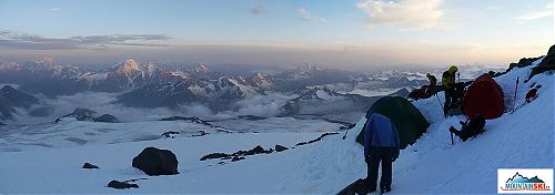 Bivak vo výške cca 4600 m, photo by Michal Kubíček