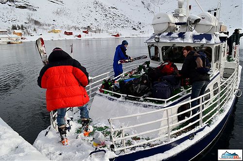 Get on a boat and departure to Kjerkfjord