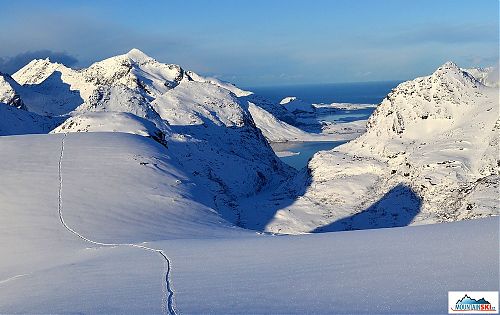 A whale ridge at Segltinden