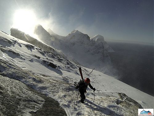 Ascend to Breiflogtinden