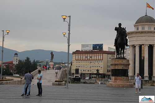 Kvíz - kolik soch vidíte na obrázku?