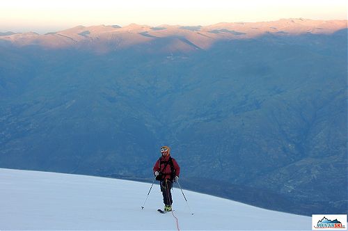 Svítání nad Cordillerou Negra