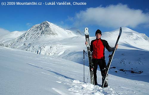 This is me with breakable binding Naxo and the highest peak  Rondslottet – 2178 m