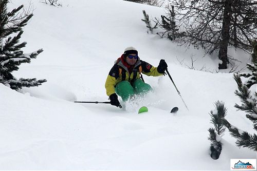 Skier: palič, nerovnosti je třeba odpružit v kolenou, lokalita: Livigno