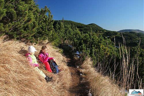 Svačina s parádními výhledy na jih od hřebene Nízkých Tater