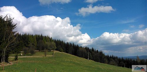 Výhled směrem na Humenec (703 m)