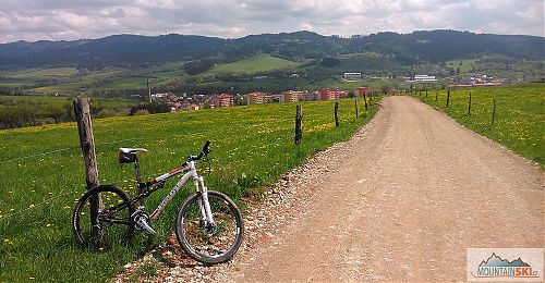 Ze Suchého vrchu (502 m) do Valašských Klobouk