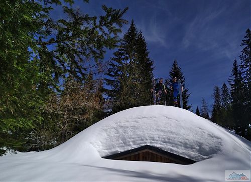 Výška as 1350 metrů ve Wildalpen - sněhu kupy