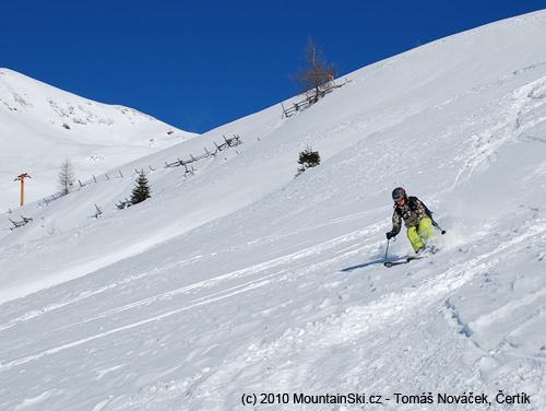 Klara and her beginning in powder