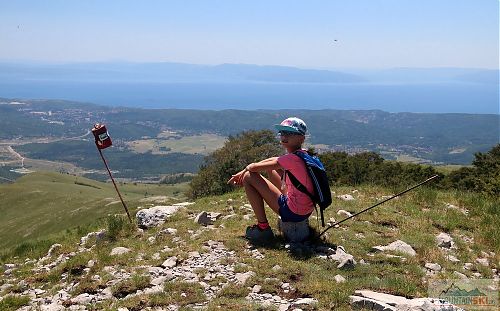 Vyhlídka na Jadran z vrcholu Vidalj (1184 m)