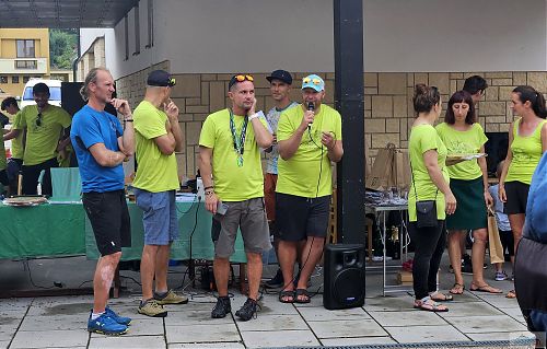 Jak poznat pořadatele? Zelené tričko to jistí, hlavní pořadatel je navíc omapován